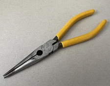 Vintage KR TOOLS Needle Nose Pliers Drop Forged Tool Yellow Handle 7.5" - Taiwan