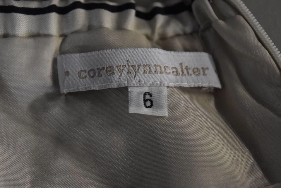 Vestido Corey Lynn Calter Talla 6 Beige Negro Funda a Rayas Sin Tirantes Sobre la Rodilla Foto 4 de 4