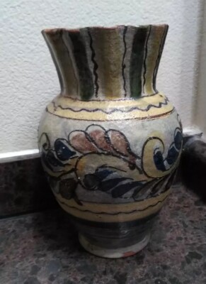 9x6x5 Antique Vase - Latin American Pottery Home Decor Multicolor Collectible