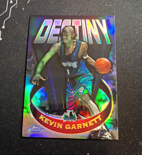 Kevin Garnett [Refractor] #D2 1997 Topps Chrome Destiny card