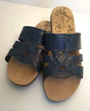 Baretraps Findie Slip On Wedge Sandal Women's Size 10W Navy Blue Casual Shoes