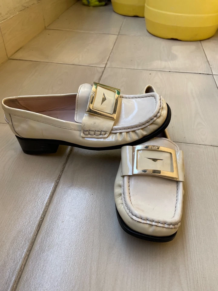 Mocasines Roger Vivier preppy viv charol talla 39 EU Foto 2 de 4