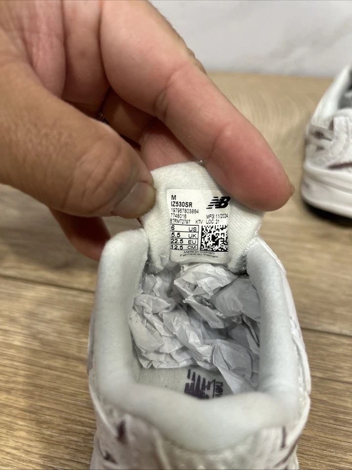New Balance Toddlers 530 Bungee Sneakers Lace White Purple Shoes IZ530SR Sz 6 - Image 3 of 4