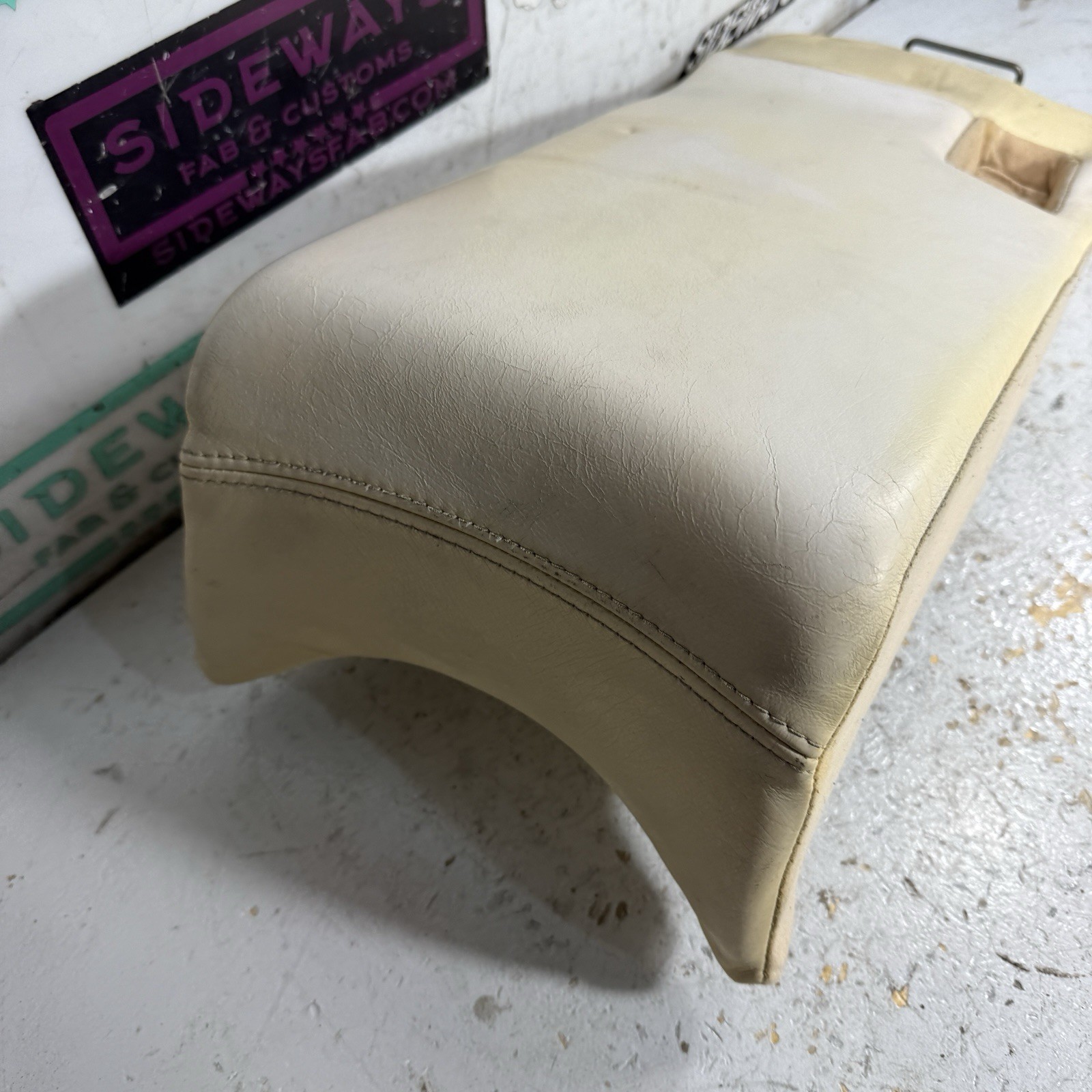04-08 Maserati Quattroporte Rear Center Seat Bottom Cushion M139 Cuoio