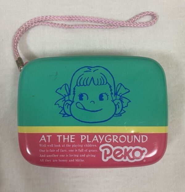 Fujiya Peko-Chan Figure Peko Poko Trunk Can Case Wallet Goods