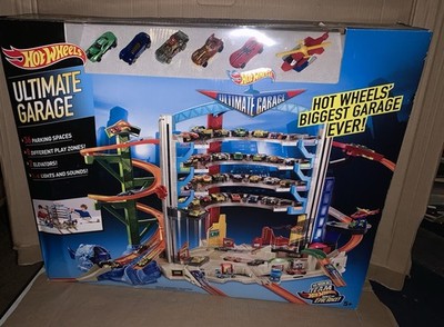 2015 Hot Wheels Ultimate Garage New In Box