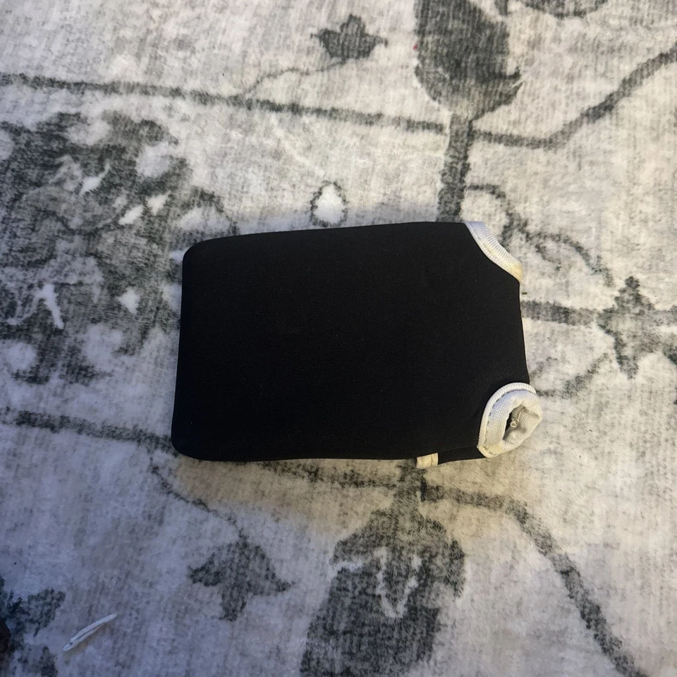 Неопреновый чехол Polaroid для мгновенной камеры Z2300 - Изображение 2 из 4