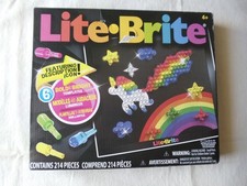 LITE-BRITE CLASSIC ART w/LIGHT: 206 Glowing Pegs  Easy Templates for Kids-New