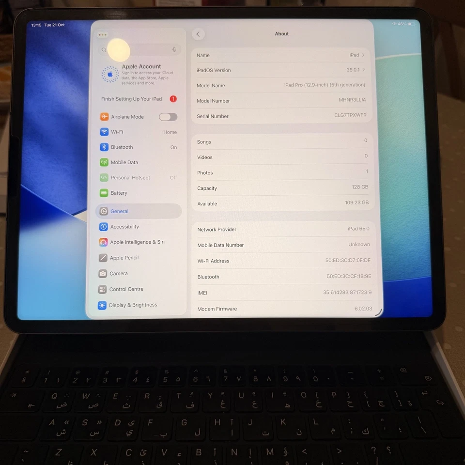 Apple iPad Pro 12.9-inch (5th Generation) 128GB Wi-Fi/Cellular + Magic Keyboard - Image 3 of 4