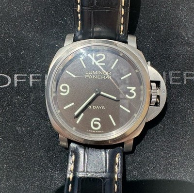 Panerai Luminor Base Titanium PAM00562  8 Days PAM562