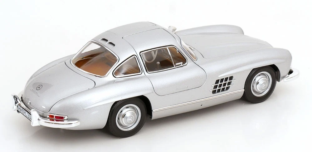 Mercedes Benz SL300 W198 Gulwing 1/18 Scale Norev Diecast Model Car Item 183857