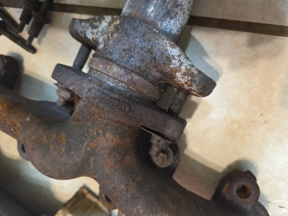 Colector de escape derecho Jeep Grand Cherokee 4.7 1999 2000 2001 2002 2003 2004 Foto 3 de 4