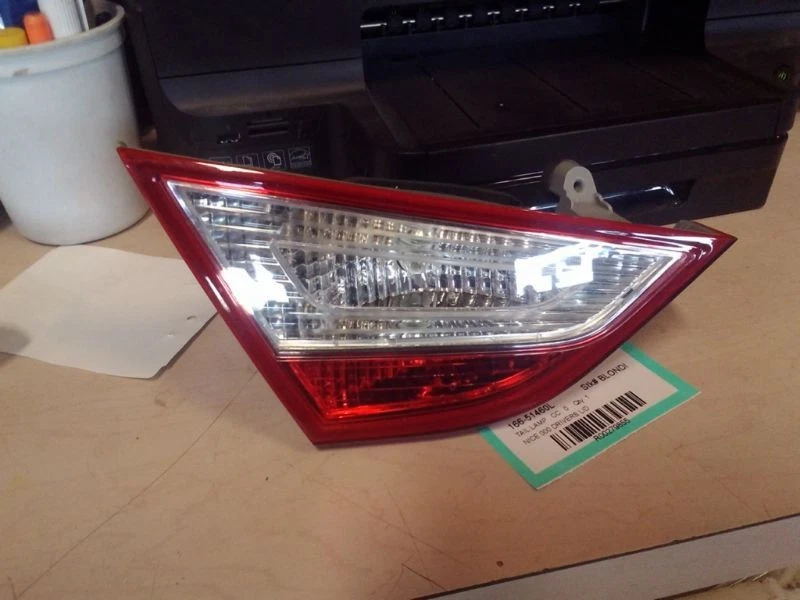 Luz trasera del conductor VIN B tapa de octavo dígito montada para 11-14 SONATA 279855 Foto 2 de 4