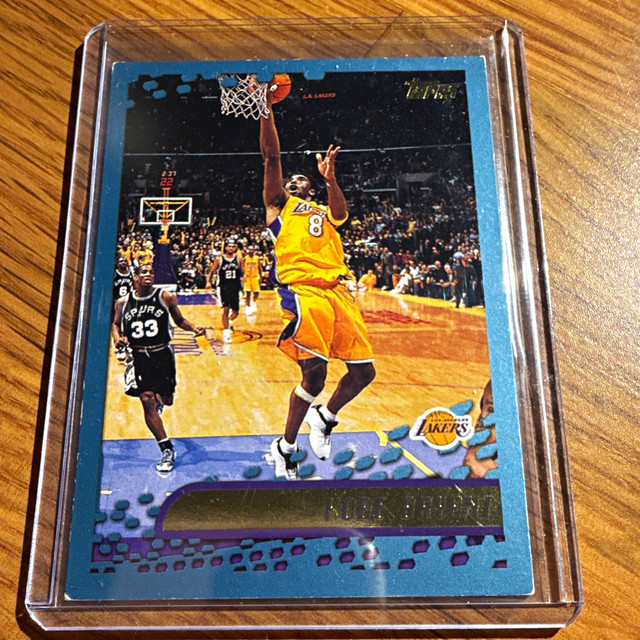 Topps 2001-02 Kobe Bryant Los Angeles Lakers Base Set #50 Basketball Card