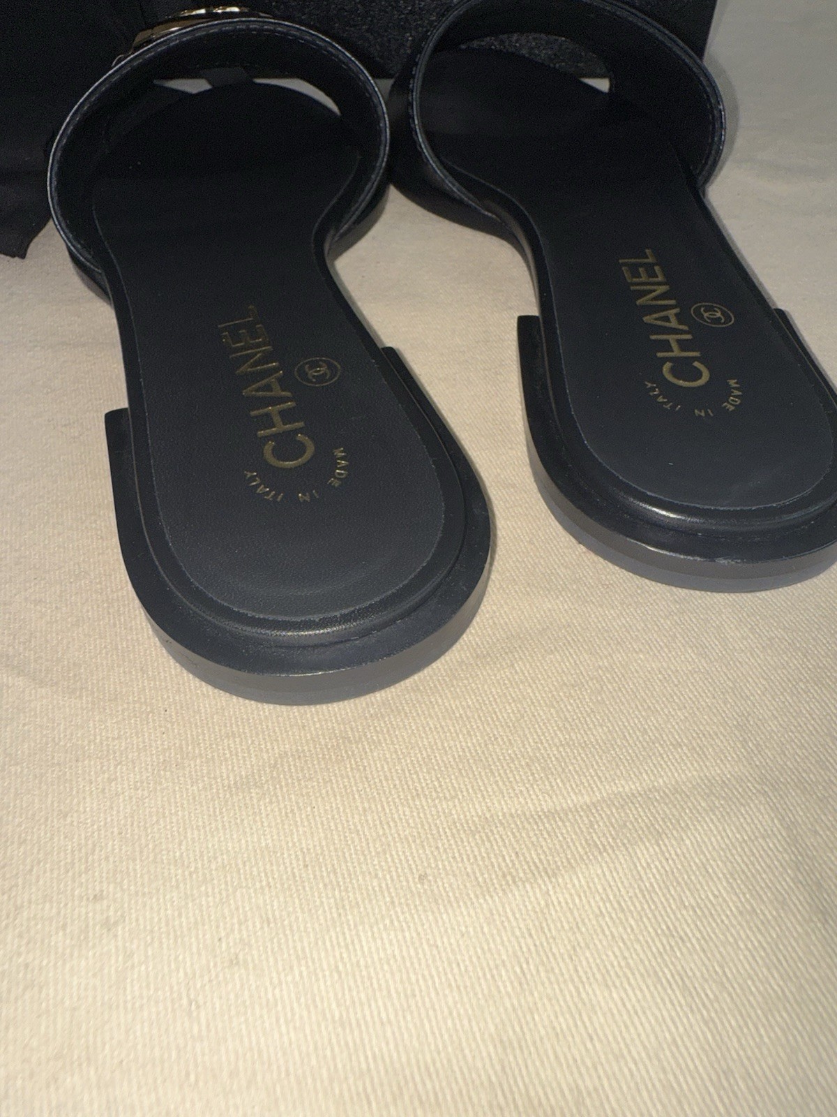 Authentic Chanel 2023 Interlocking CC Logo Slides… - image 12