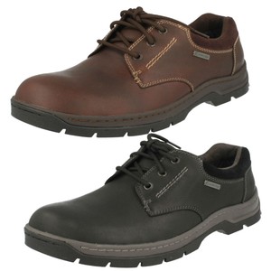 clarks waterproof shoes
