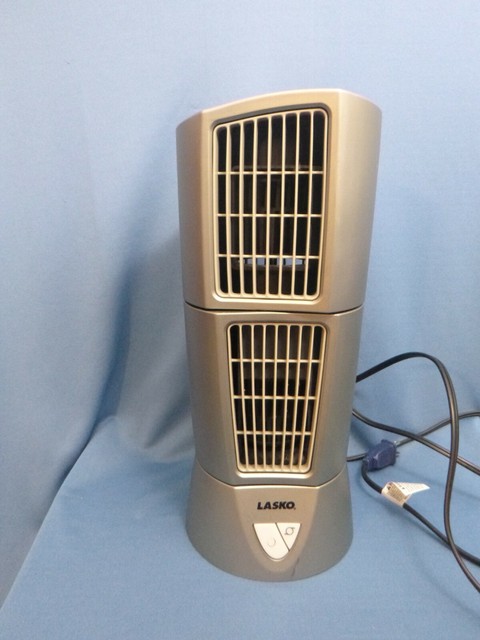 Lasko 14 H 3 Speed Desktop Or Table E307209 Oscillating Fan Model 4910 For Sale Online Ebay