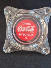 Ancien cendrier en verre transparent 4x4 boisson coca cola en bouteilles très ancien