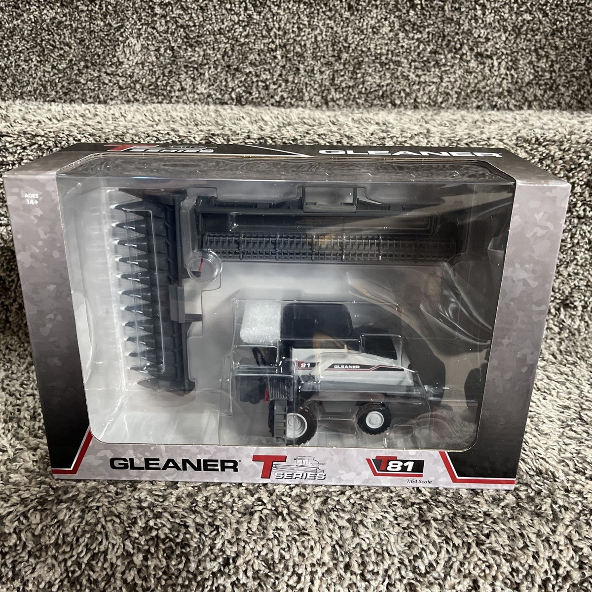 2025 SpecCast 1:64 Gleaner T81 Combine with Corn & Grain Heads NEW