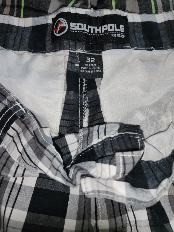 OT Revolution 32 Mens Short Pants - Image 2 of 3