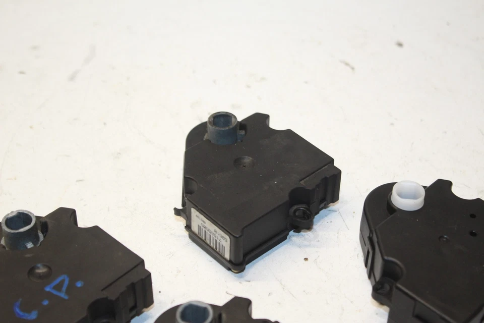 2003-2007 HUMMER H2 6.0 AC HVAC BLEND DOOR SRVO MOTOR SET OF 4 OEM - Image 4 of 4