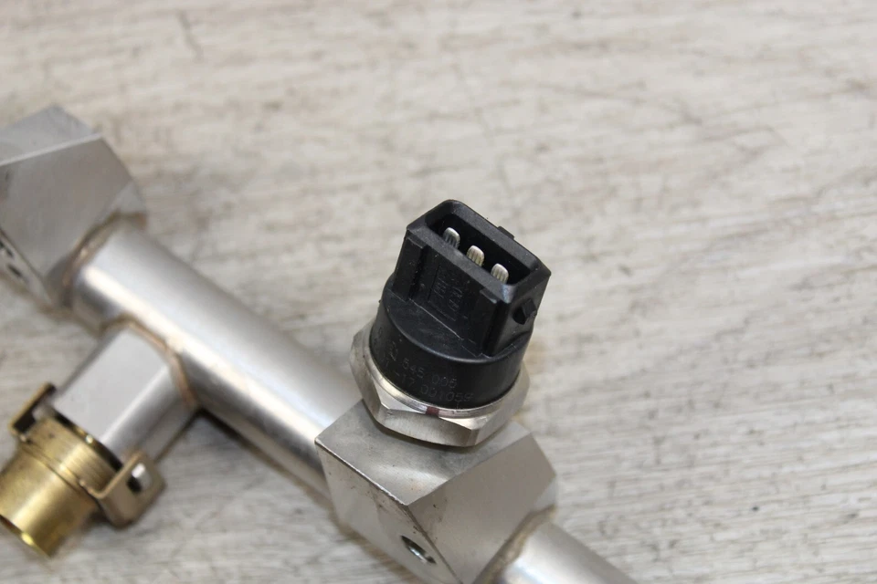 03-08 E65 E66 BMW 760I 760LI N73 INYECCIÓN DE COMBUSTIBLE BANCO DE RIEL DE ALTA PRESIÓN 1 CILINDRO 1-6 Foto 4 de 4