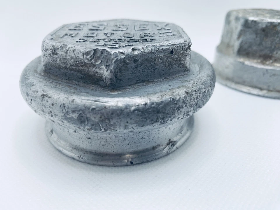 Tapacubos tapacubos de eje automático original vintage de 1920 Essex Motors atornillado Foto 4 de 4