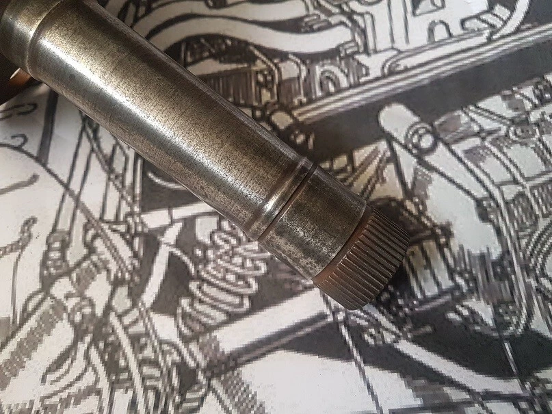 Lotus ELAN 26R Rear Knock off hub LH Thread  Genuine factory parts - Image 4 of 4