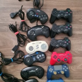 Lot of 20 Mixed Controllers Playstation PS3 Sega Saturn Xbox 360 Parts Repair