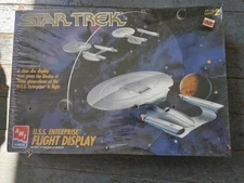AMT Ertl Star Trek U.S.S. Enterprise Flight Display 8787 Plastic Model Kit 1:650