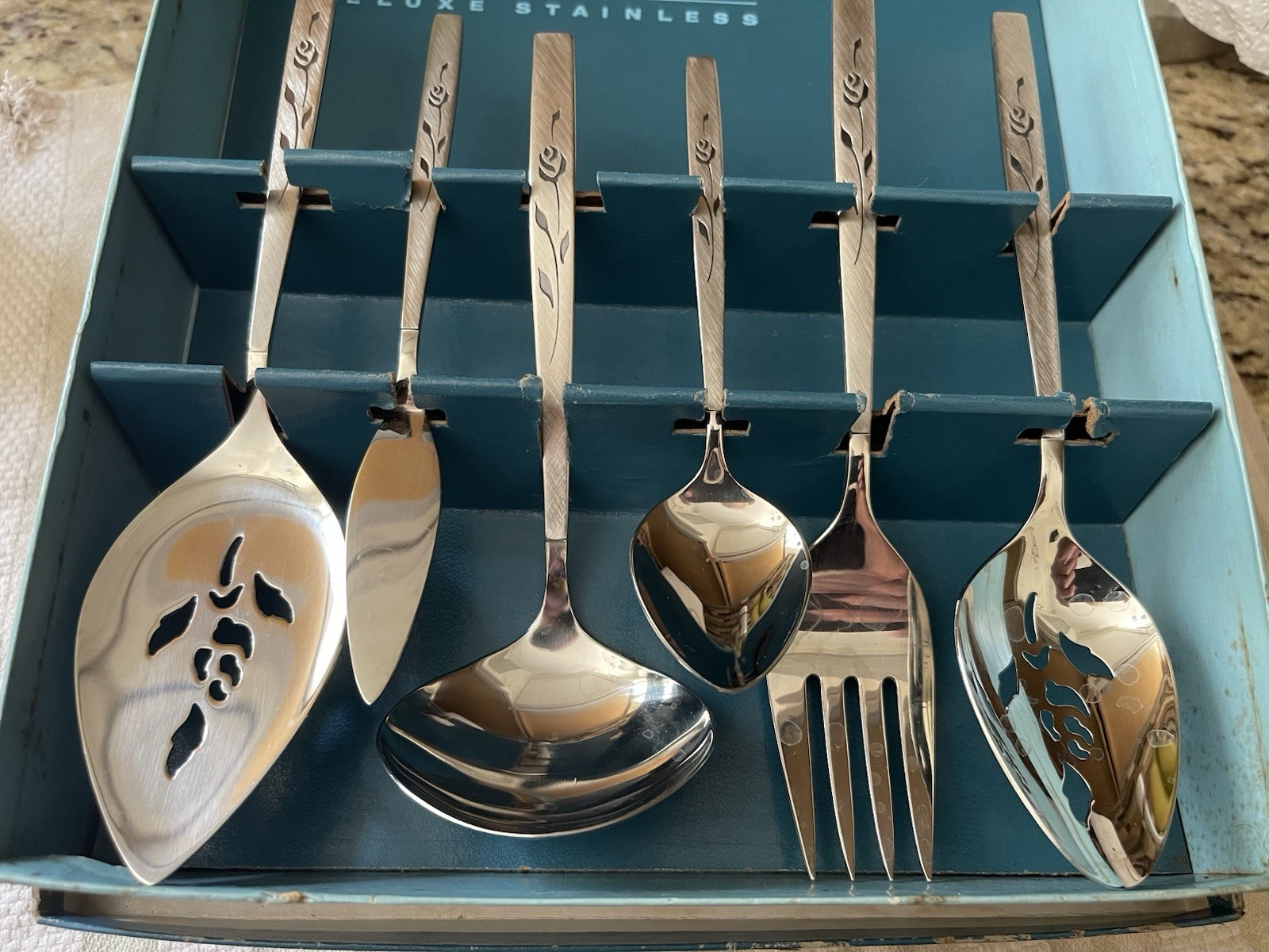 Oneidacraft Deluxe Stainless Capistrano 6 Piece Hostess Serving Set Stainless