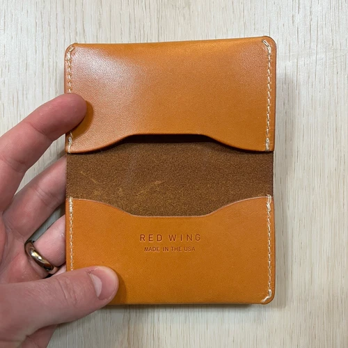 Cartera portatarjetas de cuero Huckberry EDC Red Wing minimalista Londres bronceado vegetal nueva - Imagen 7 de 8