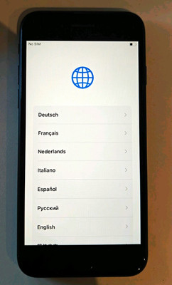 Apple iPhone SE (2. Generation) 128GB Smartphone