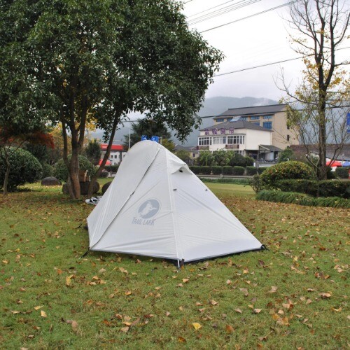 Tienda de campaña ultraligera para mochileros viene con clavijas de aluminio cuerda reflectante bolsa de transporte