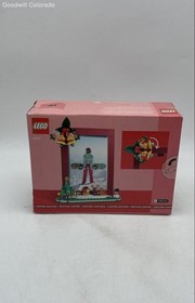LEGO Christmas Picture Frame Set #40702 NIB