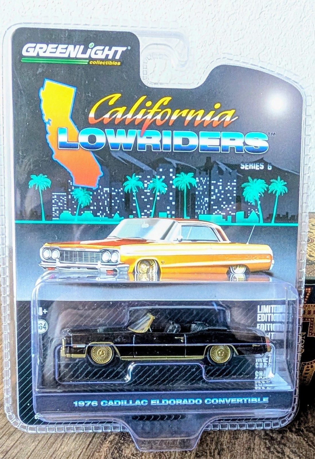 Greenlight Lowriders 1976 Cadillac Elderado Convertible 1:64