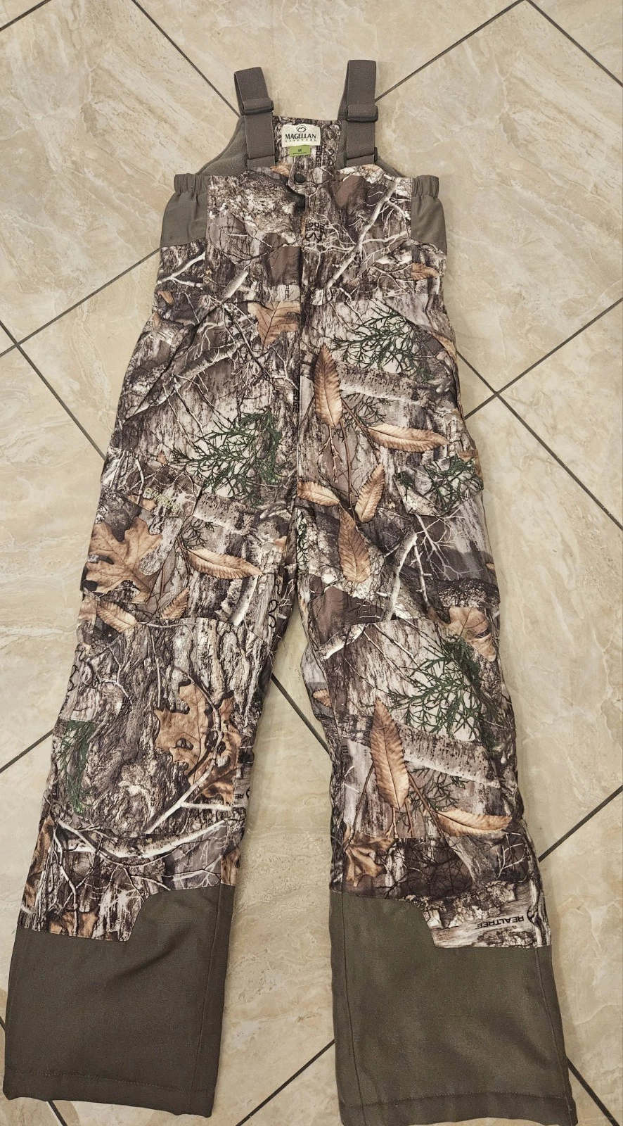 MAGELLAN OUTDOORS OVERALLS BIBS YOUNG ADULTS M CAMOUFLAGE REALTREE WATERPROOF
Opens in a new window 