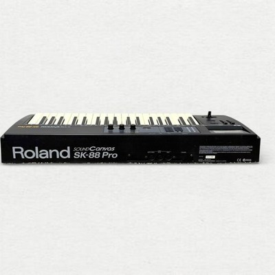Roland SK-88 Pro Sound Canvas Synthesizer Sound Keyboard Built-in