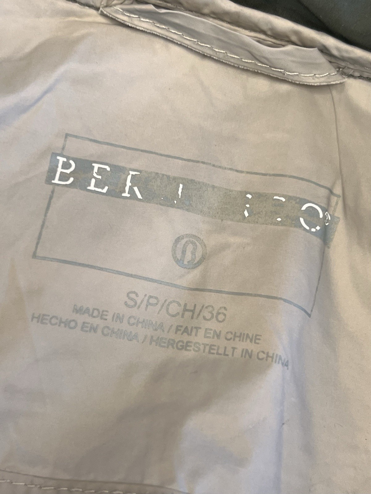 Bernardo Women’s PrimaLoft Puffer Jacket Green Ho… - image 2