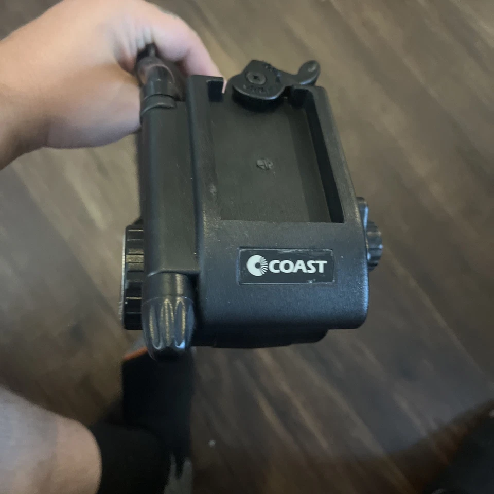 Coast Compact Camera Trii Pod Model VTR-77G - Image 2 of 4