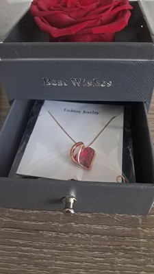 Ewige Rose Box mit Kette in Herzform