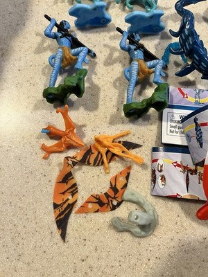 Kinder Joy Collectibles: LEONOPTERYX | 2022 Avatar | QR code