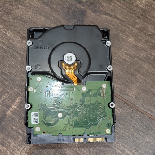 Hgst 6tb HDD SATA 0F23072APK5170P4C (2) - Picture 2 of 2