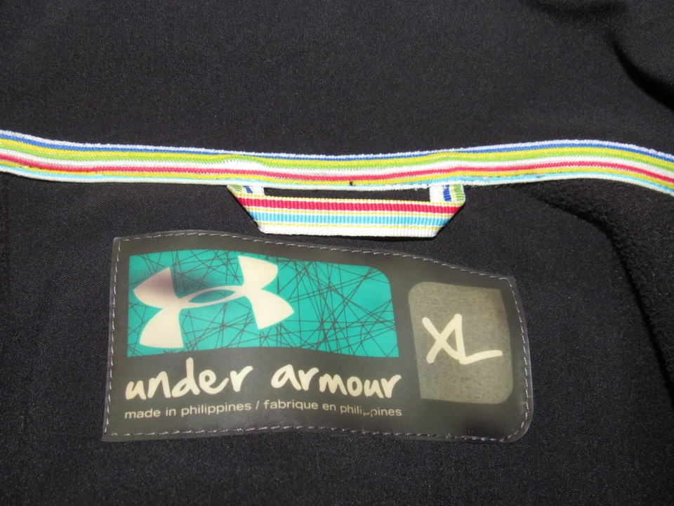 Jaqueta feminina UNDER ARMOUR XL preta macia concha e lã zíper completo cintura alternada - Imagem 3 de 4