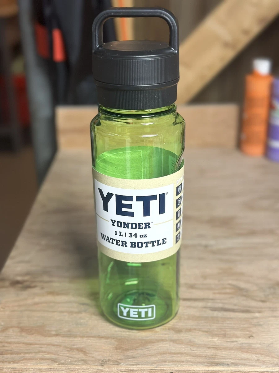 YETI Yonder 1L/34 oz Water Bottle with Yonder Chug Cap, Canopy Green