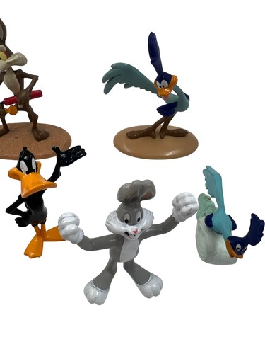 Looney Tunes Action Figure Collection Bugs Bunny Daffy Duck Set T2247 SC25 - Picture 5 of 9