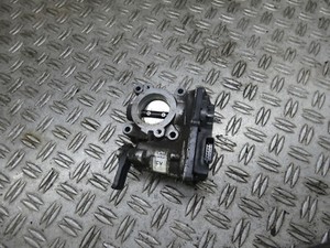 Renault Clio IV 4 Drosselklappe 161206038R Bj.2014