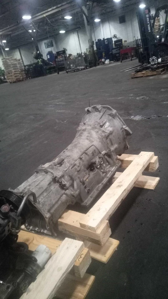 Conjunto de transmisión automática usado se adapta a: Infiniti G25 2011 AT 7 velocidades Sdn AWD Foto 2 de 4