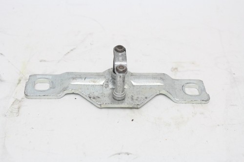 Original  VW Polo Schließplatte Schließbügel für Heckklappe 8P4827507