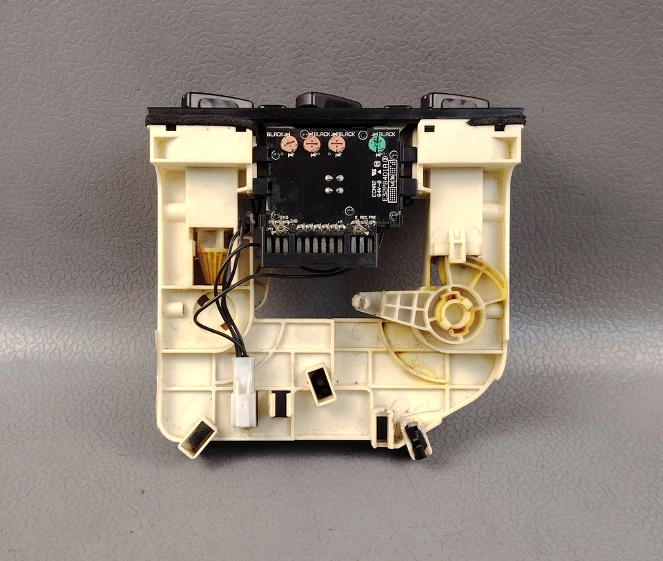 CONTROLADOR CALENTADOR TEMPERATURA PANEL AC MITSUBISHI FUSO FIGHTER MIGNON MC962537 Foto 3 de 4